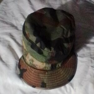 Camo Hat w Ear and Neck Cover Sz.7 1/2